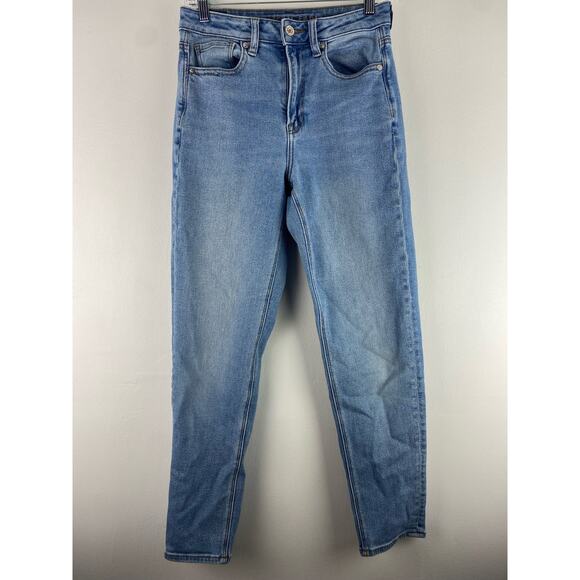 American Eagle Outfitters Denim - American Eagle stretch light wash denim boyfriend jeans size 24x25 (1127)